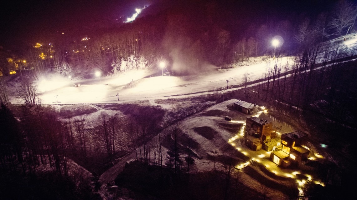 Stok narciarski i zimowy plac zabaw